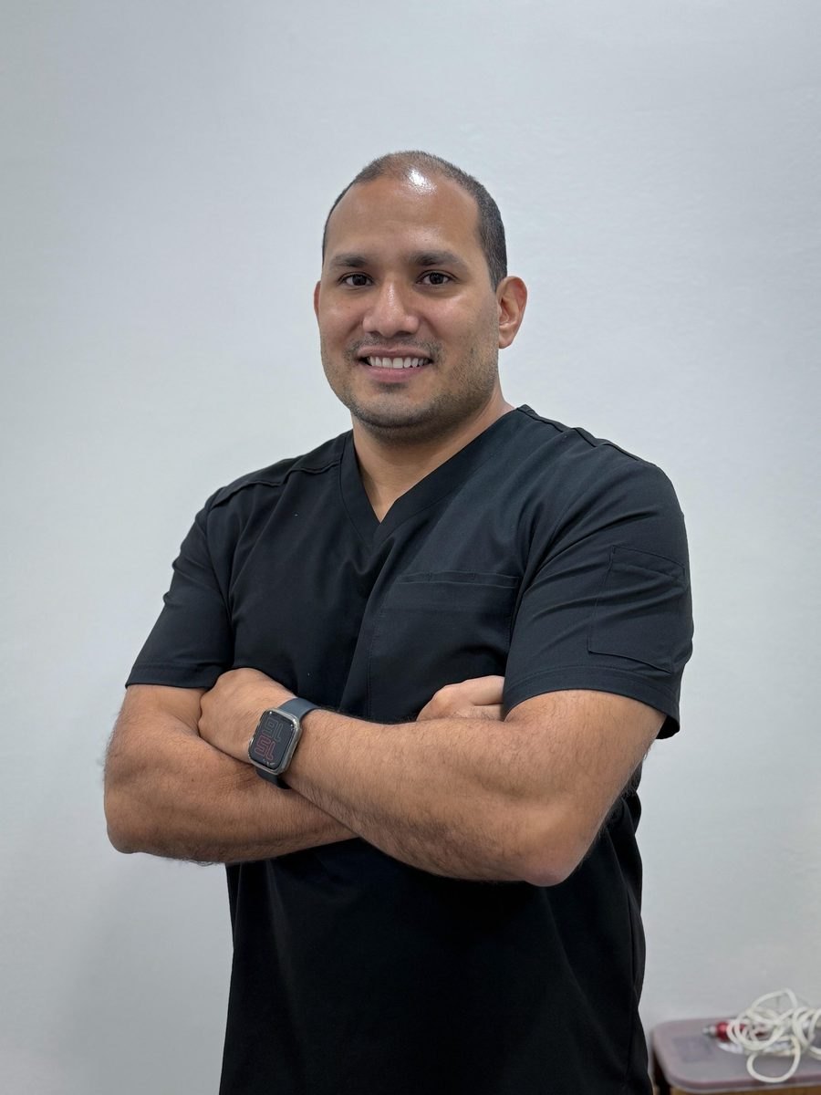 Dr. Oscar Ríos